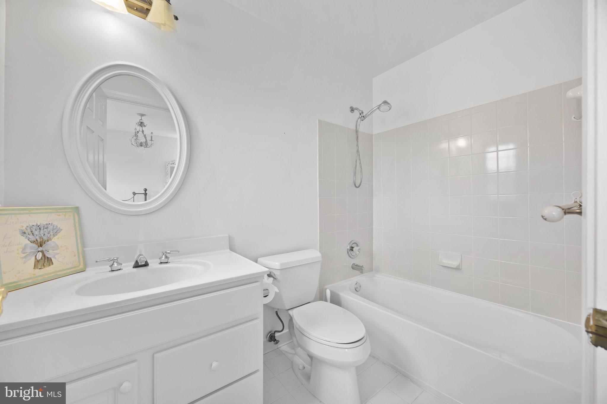 HAMPSHIRE GREENS - Residential