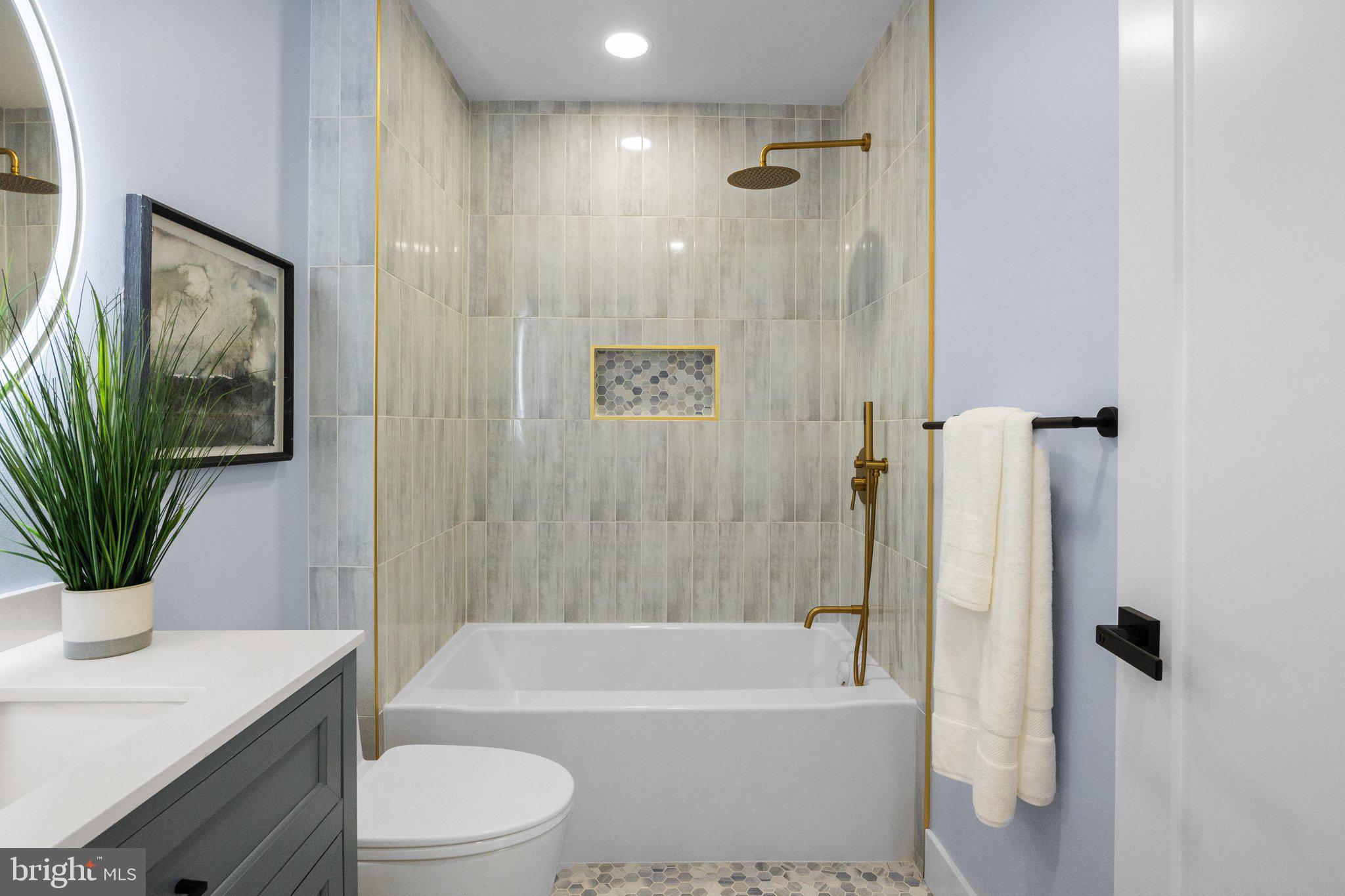 PENN WYNNE - Residential