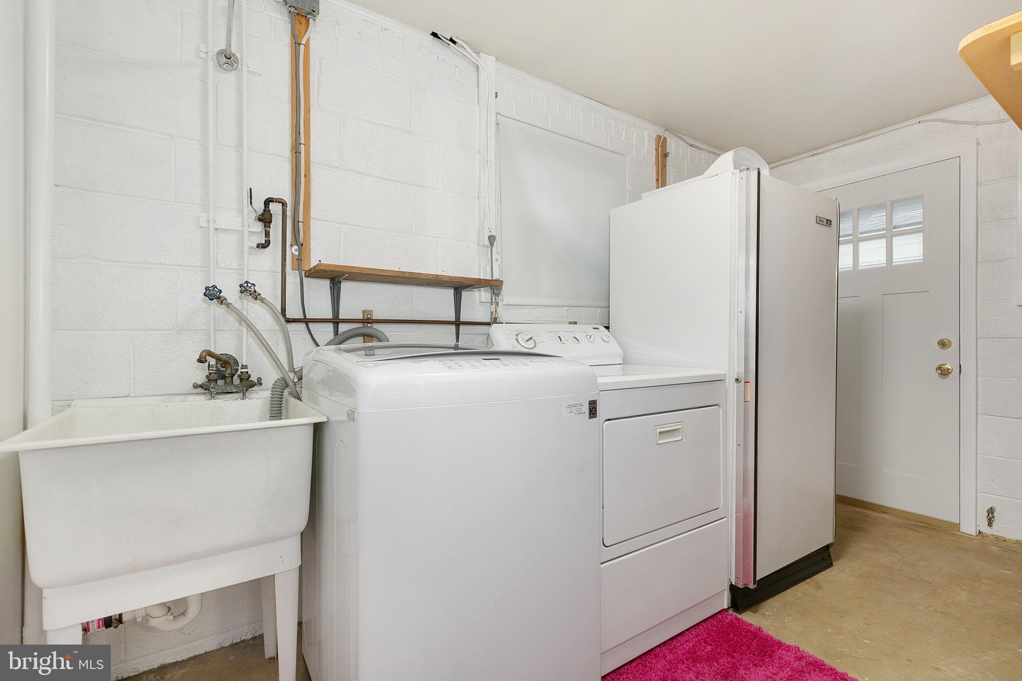 ROCK CREEK MANOR - Residential