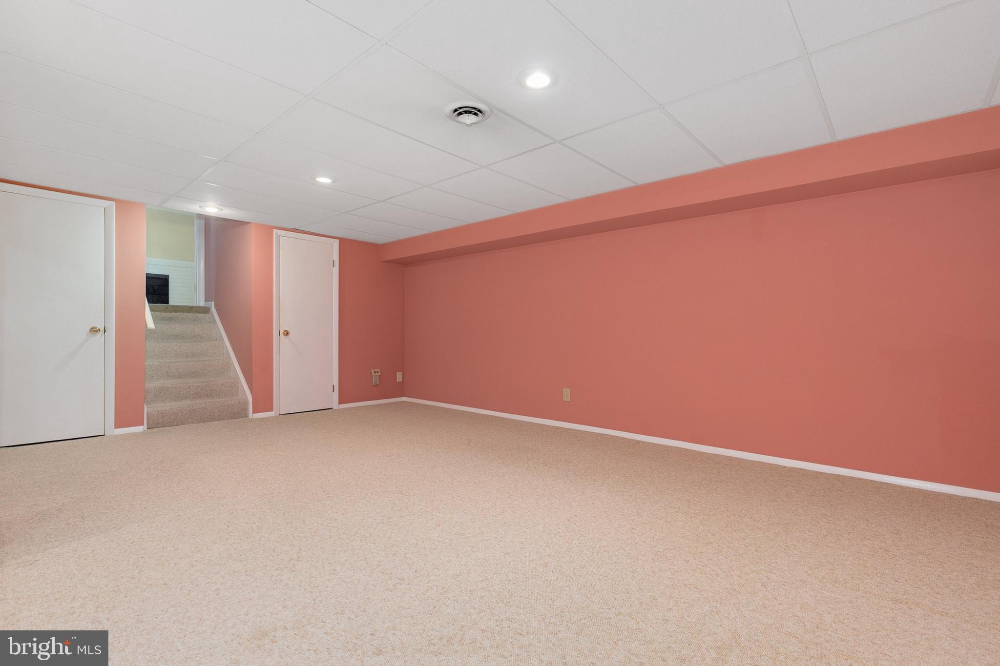 ROCK CREEK MANOR - Residential