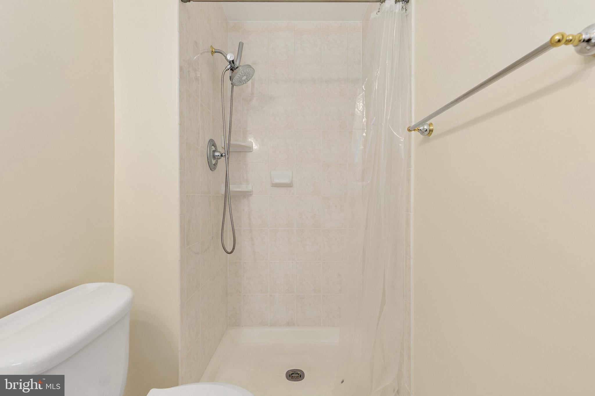 ROCK CREEK MANOR - Residential