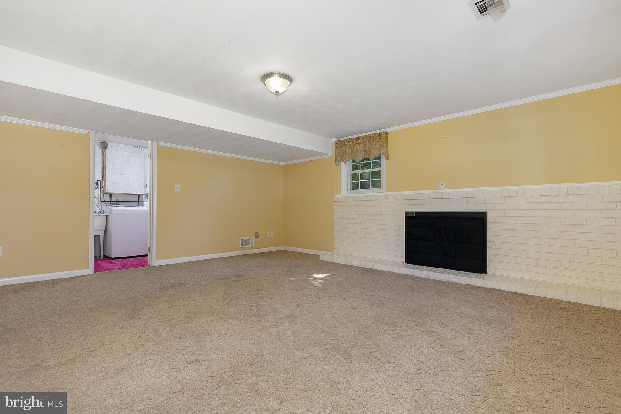 ROCK CREEK MANOR - Residential