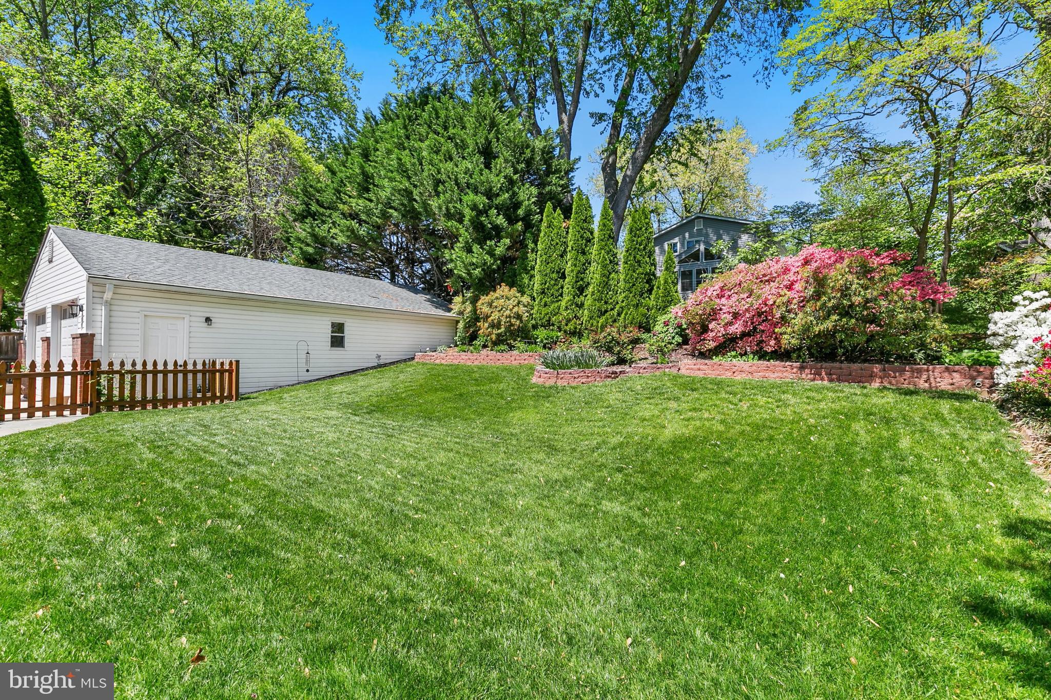 ROCK CREEK MANOR - Residential