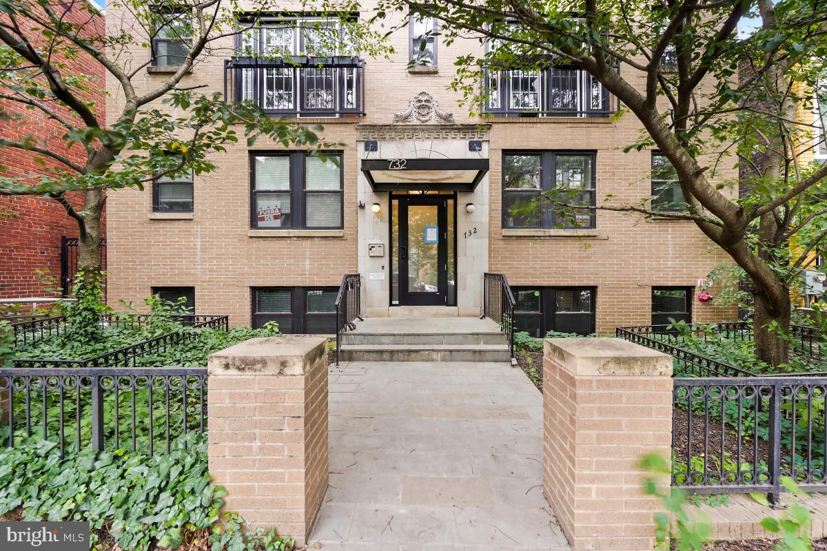732 LAMONT STREET NW 203