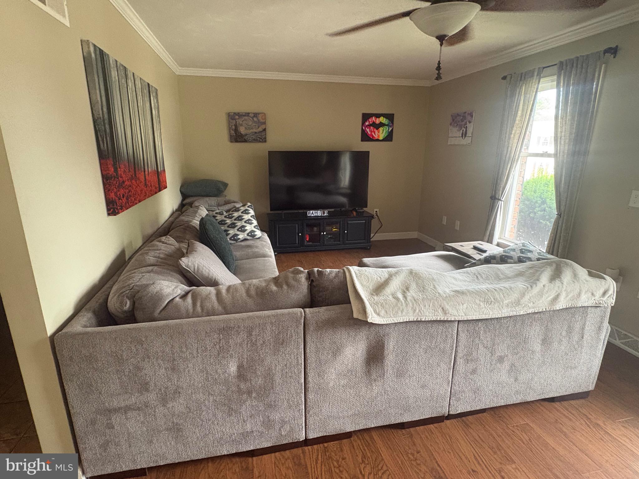 2718 RIDINGS WAY