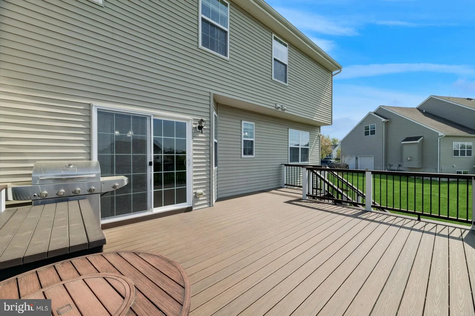 Bordentown, New Jersey 08505, United States, 5 Bedrooms Bedrooms, ,3 BathroomsBathrooms,Residential,Active,111000