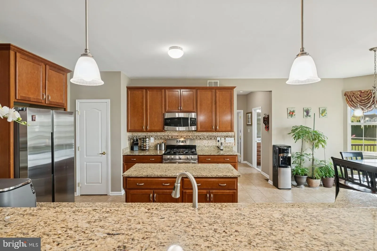 Bordentown, New Jersey 08505, United States, 5 Bedrooms Bedrooms, ,3 BathroomsBathrooms,Residential,Active,111000