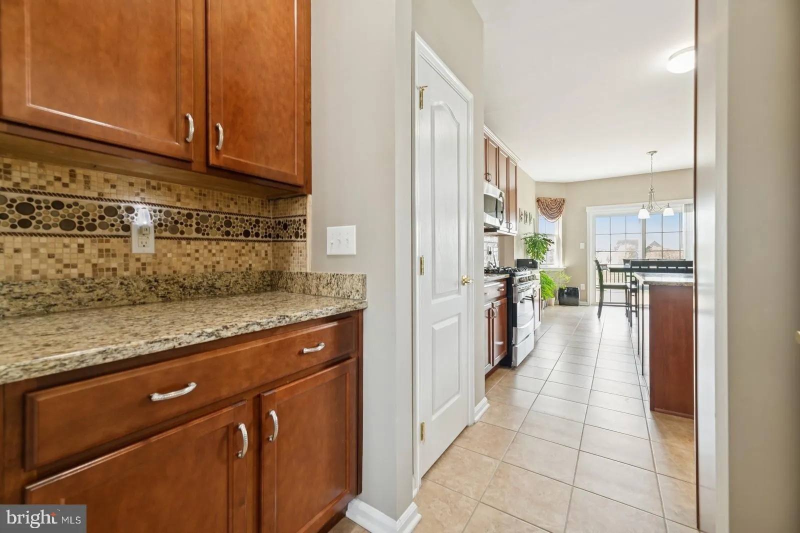 Bordentown, New Jersey 08505, United States, 5 Bedrooms Bedrooms, ,3 BathroomsBathrooms,Residential,Active,111000