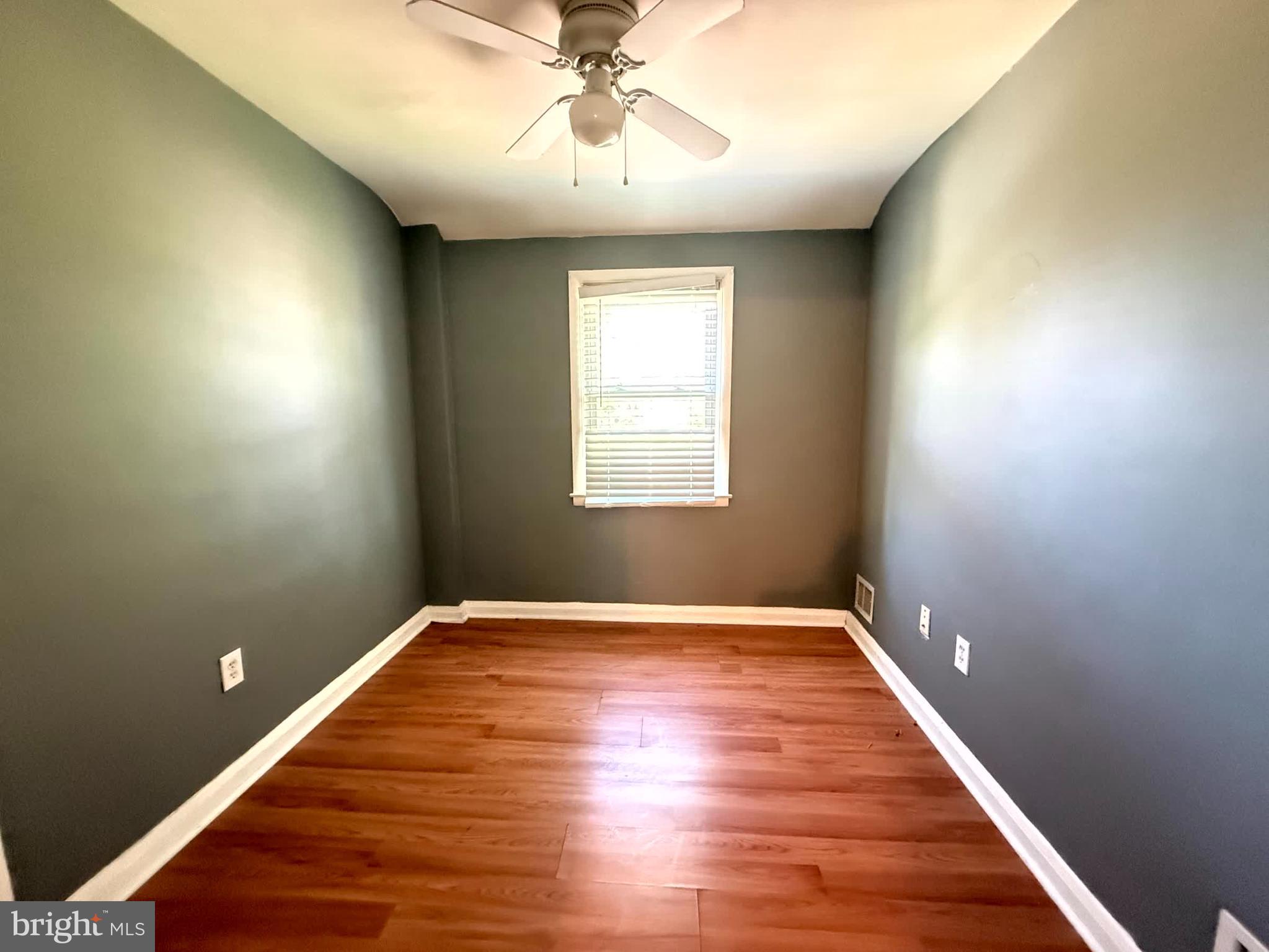 IDLEWOOD - Residential