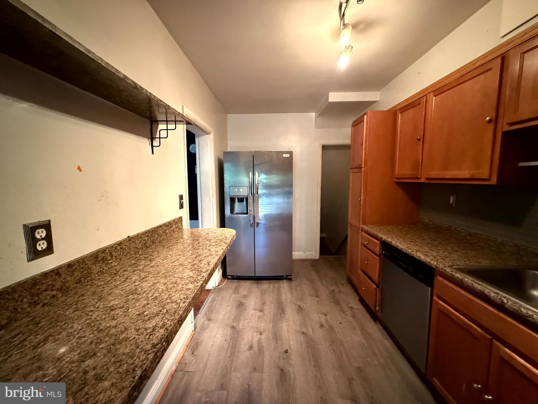 IDLEWOOD - Residential