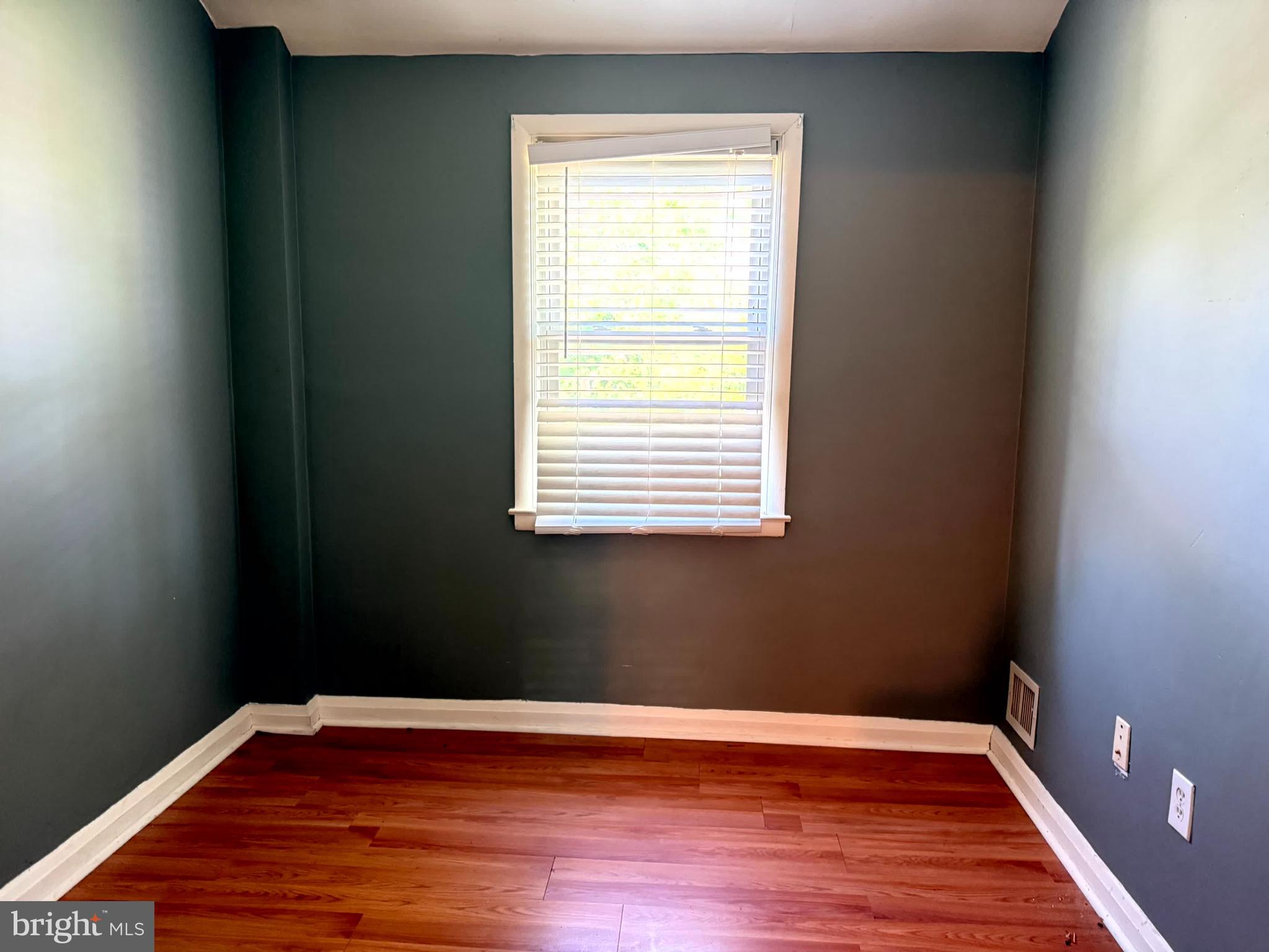 IDLEWOOD - Residential