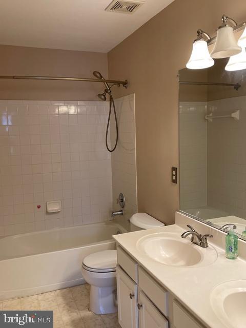 ISLAND CREEK - Residential Lease