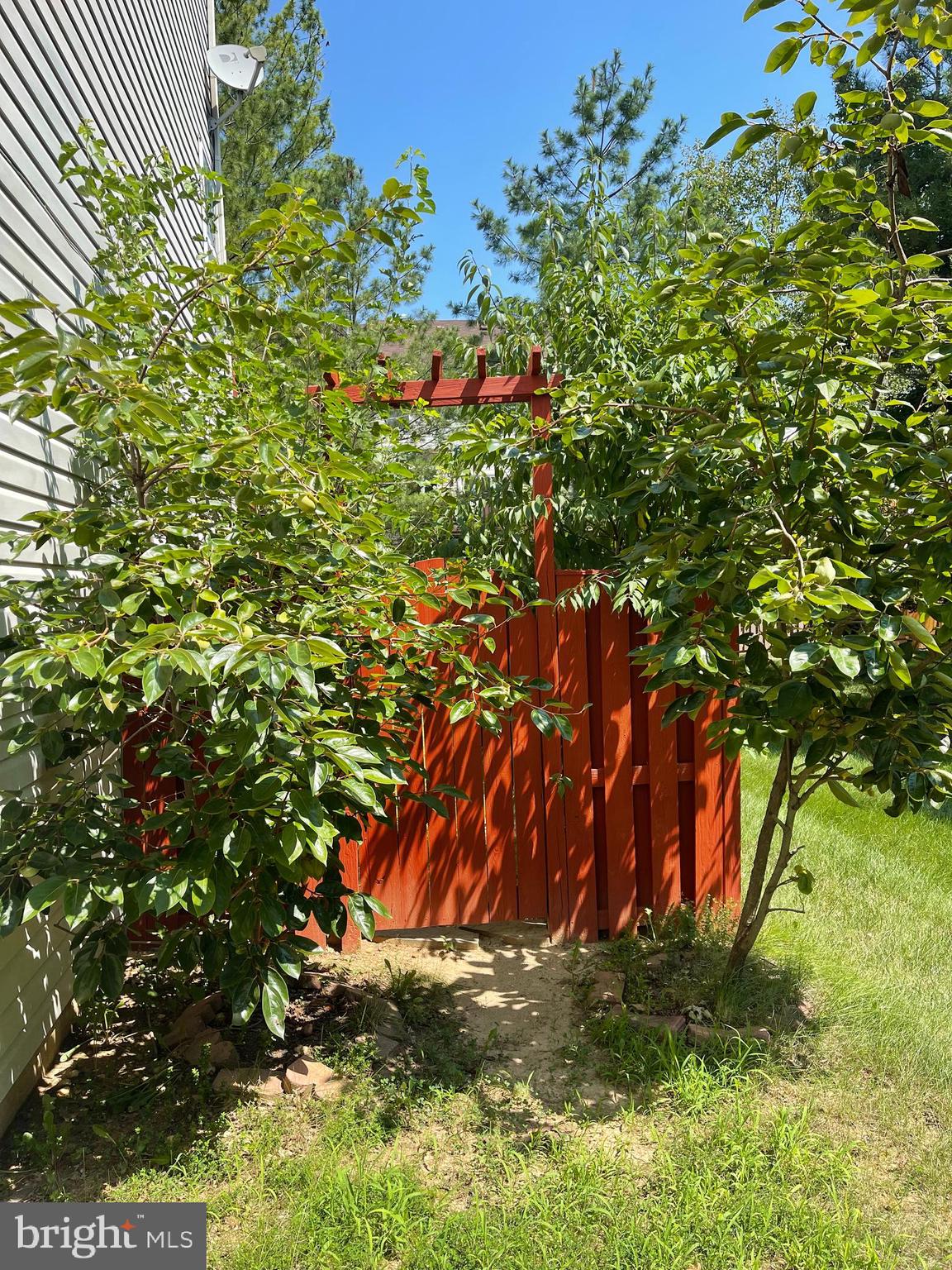 ISLAND CREEK - Residential Lease