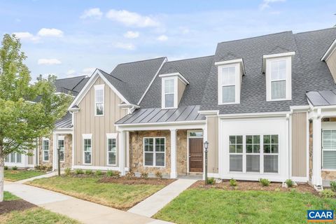 Townhouse For Sale - 939 Addle Hill Rd<br/> CROZET, VA 22932