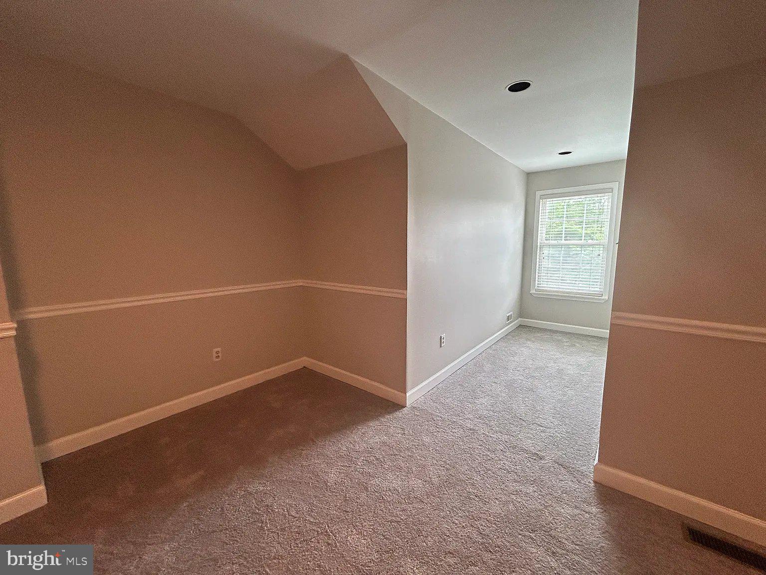 PINE TREE RIDGE - Residential