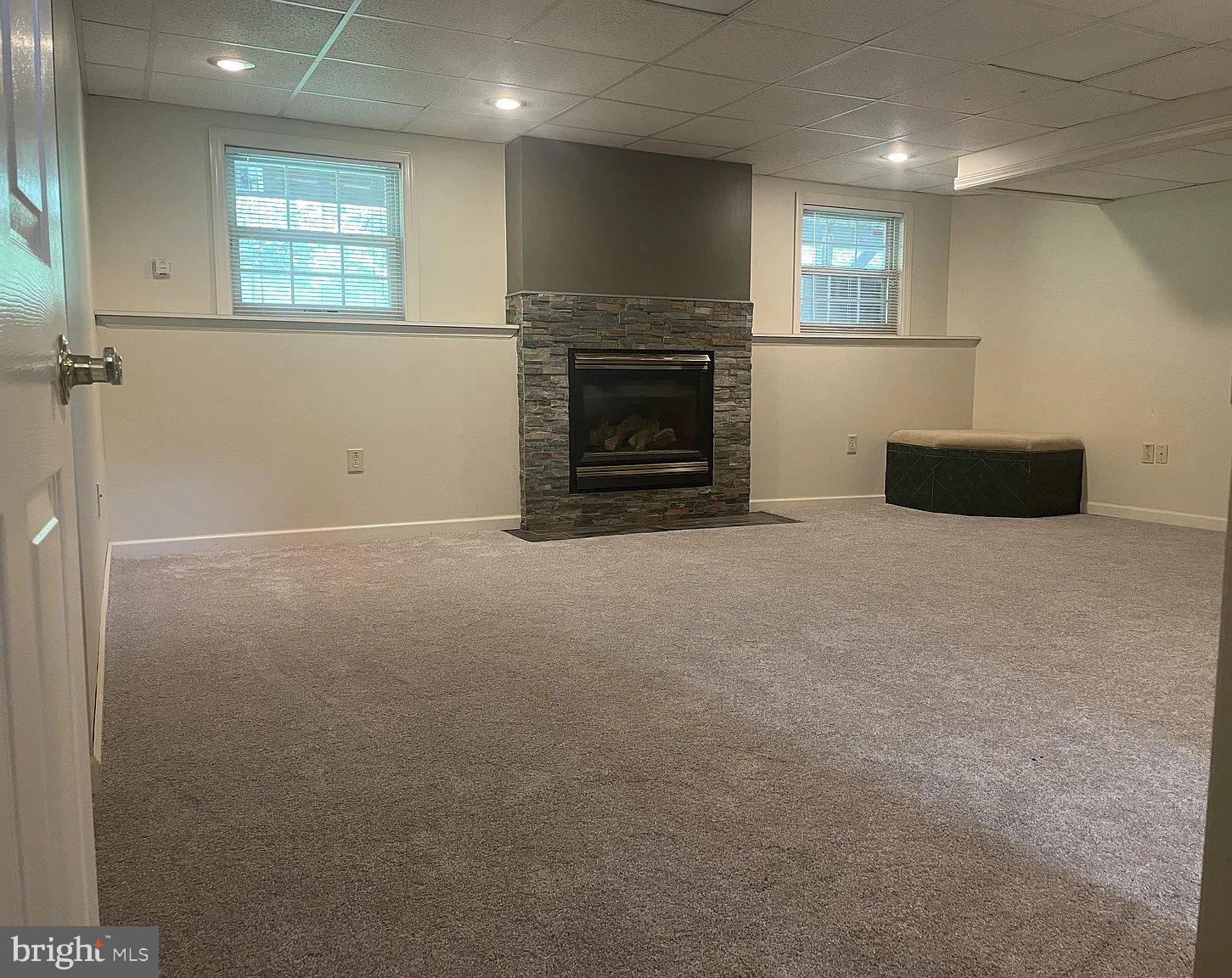 PINE TREE RIDGE - Residential