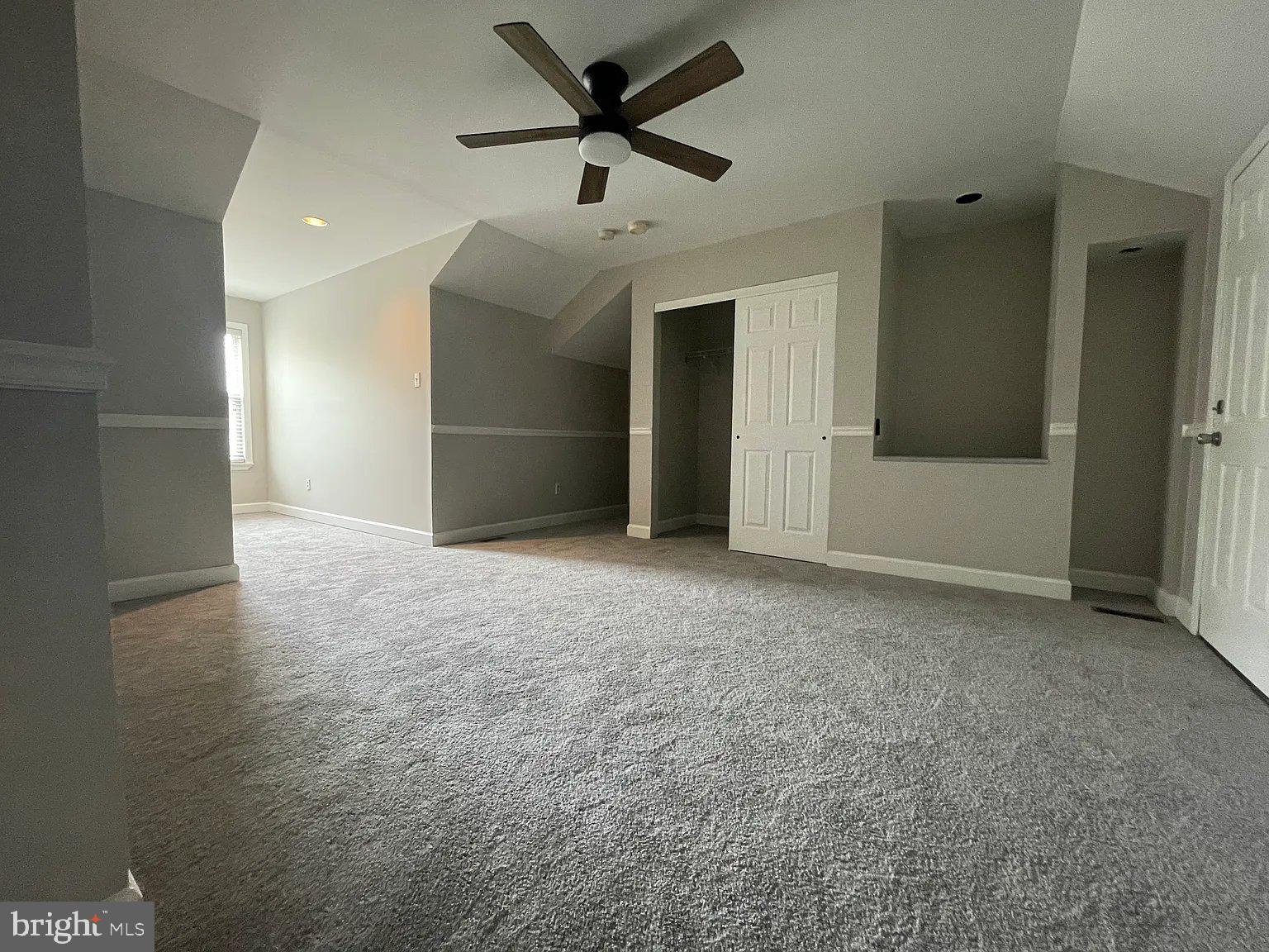 PINE TREE RIDGE - Residential