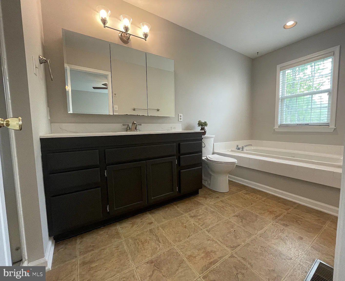 PINE TREE RIDGE - Residential