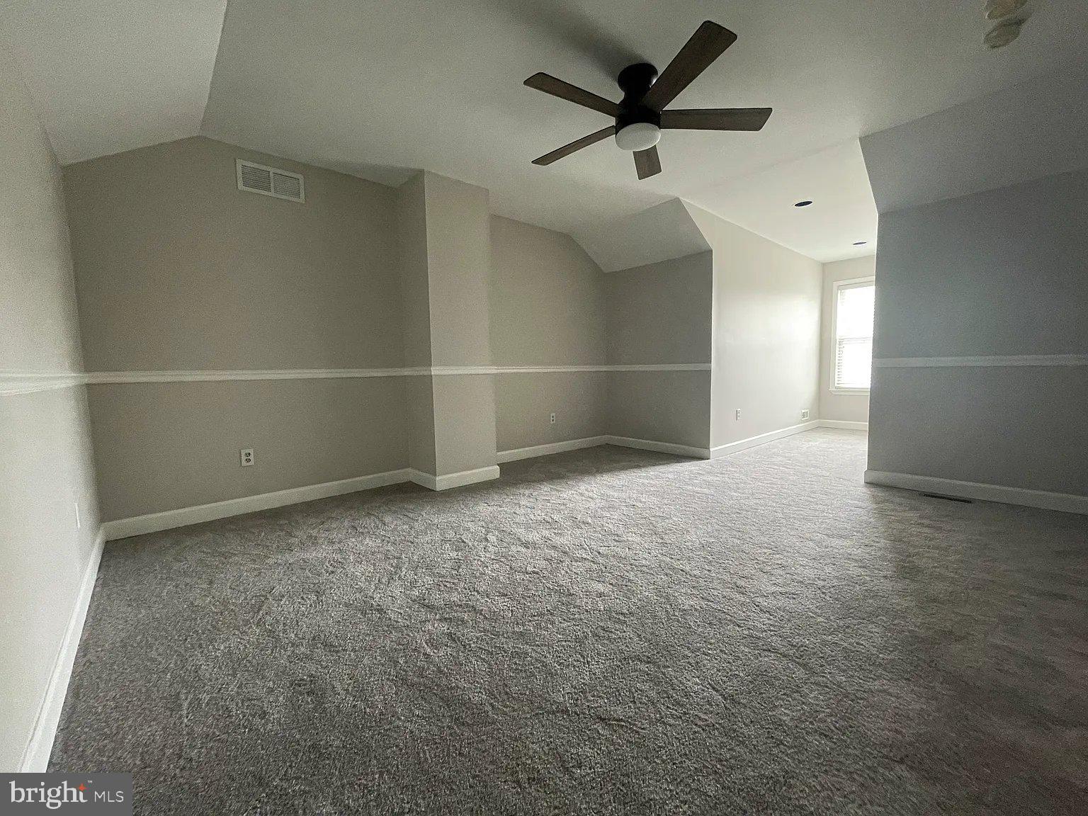 PINE TREE RIDGE - Residential