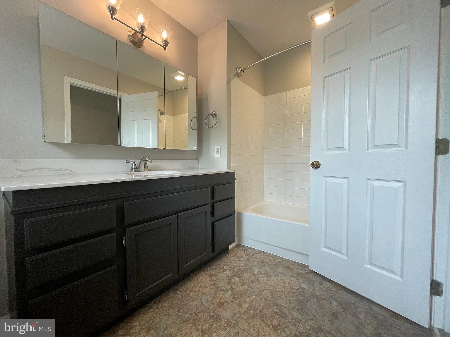 PINE TREE RIDGE - Residential