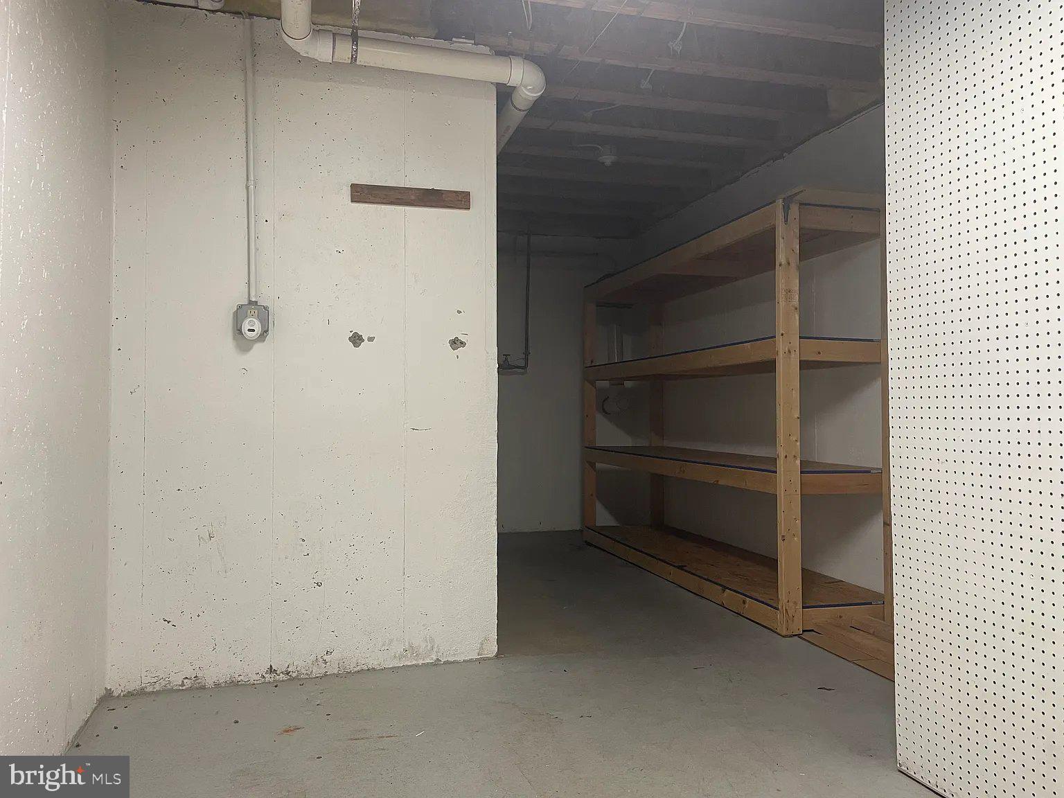 PINE TREE RIDGE - Residential