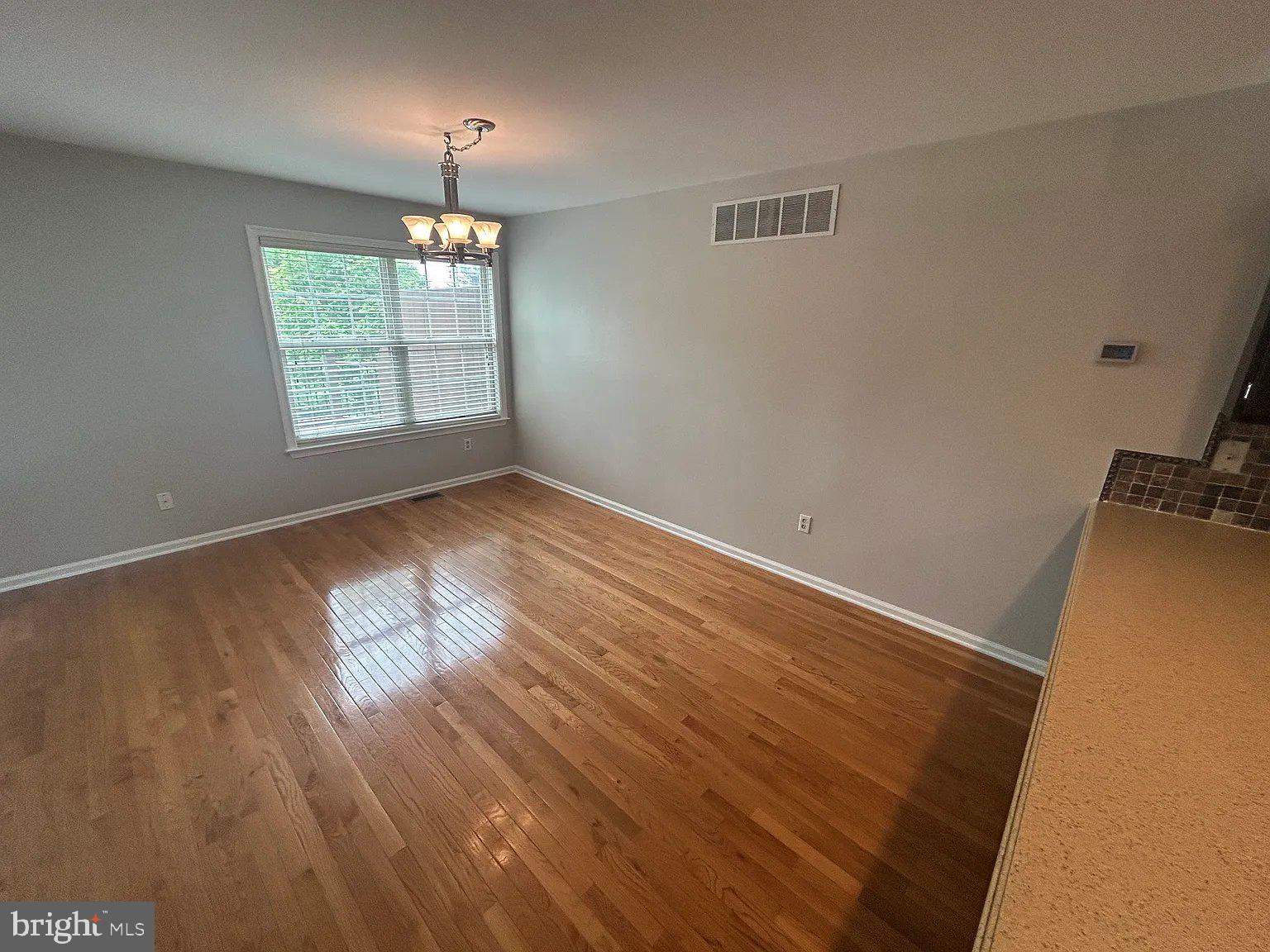 PINE TREE RIDGE - Residential