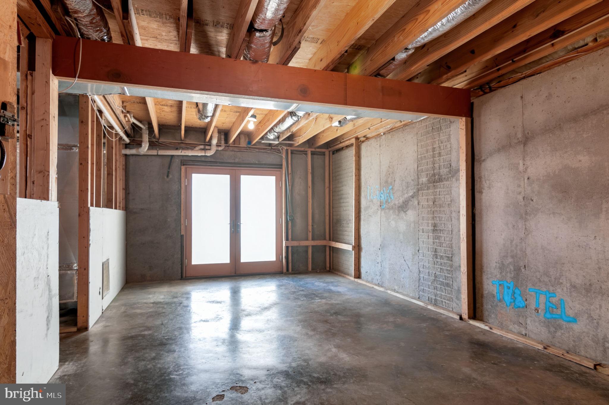 HUNTINGTON MEADOWS - Residential