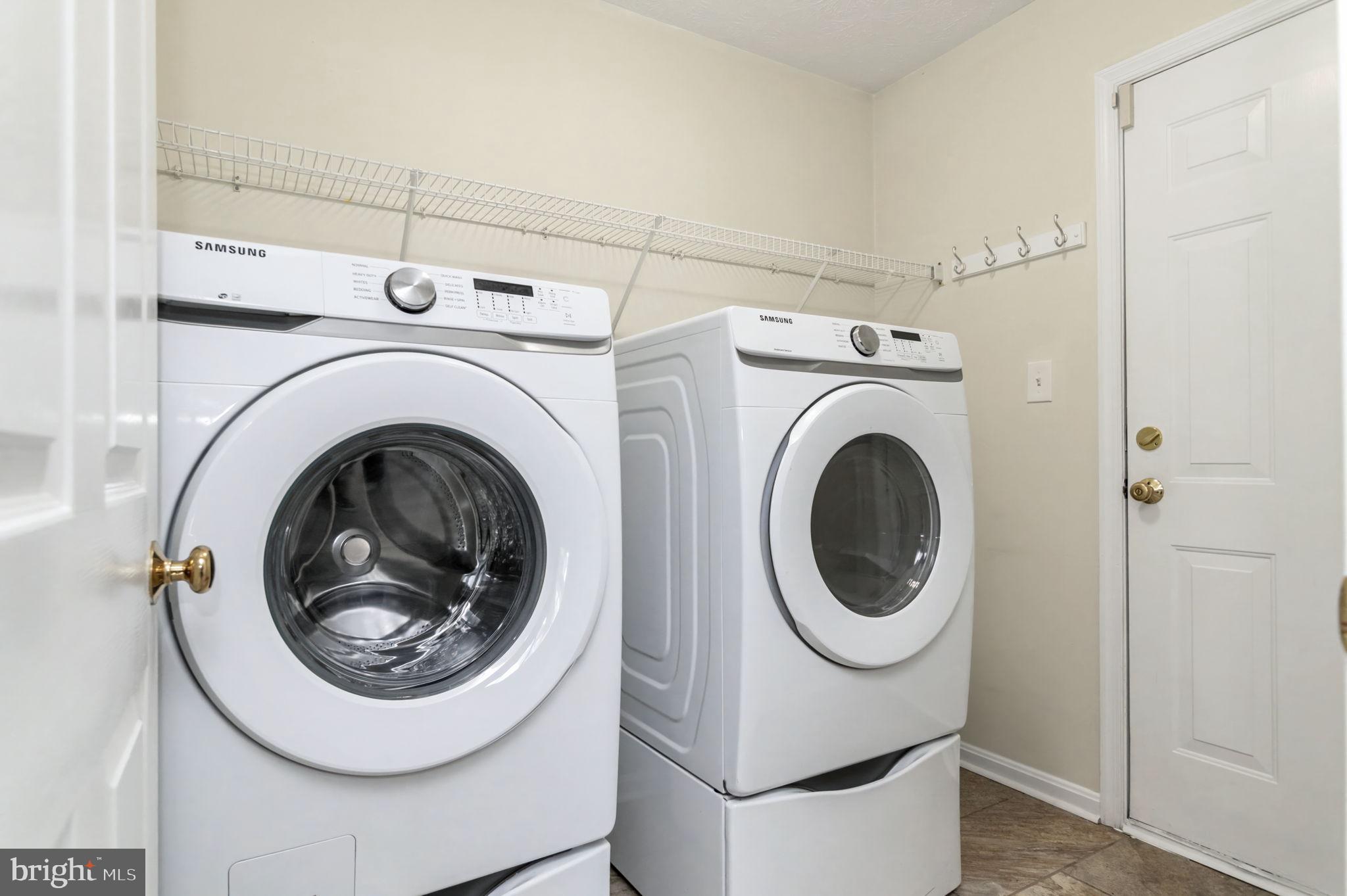 HUNTINGTON MEADOWS - Residential