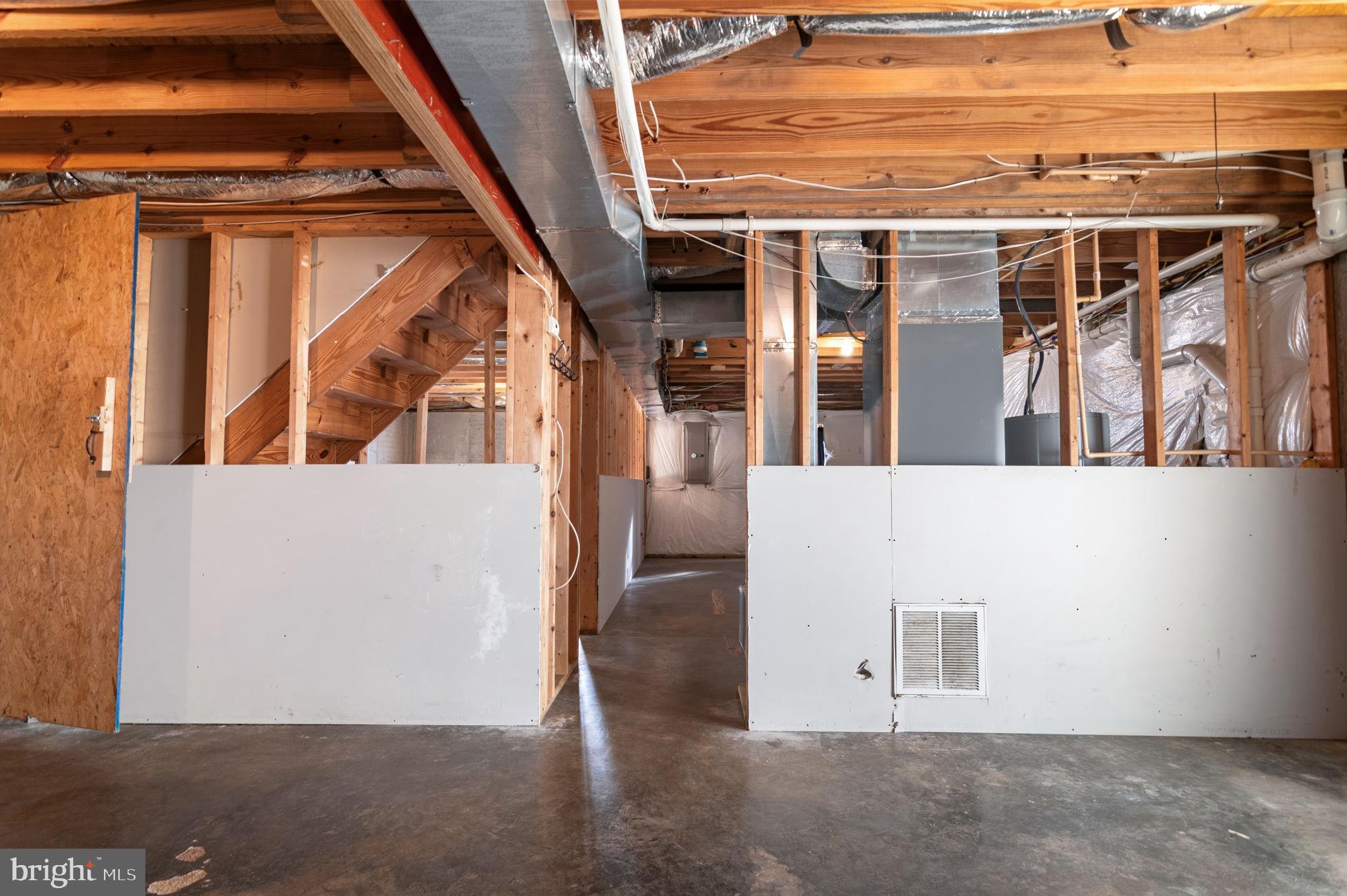 HUNTINGTON MEADOWS - Residential