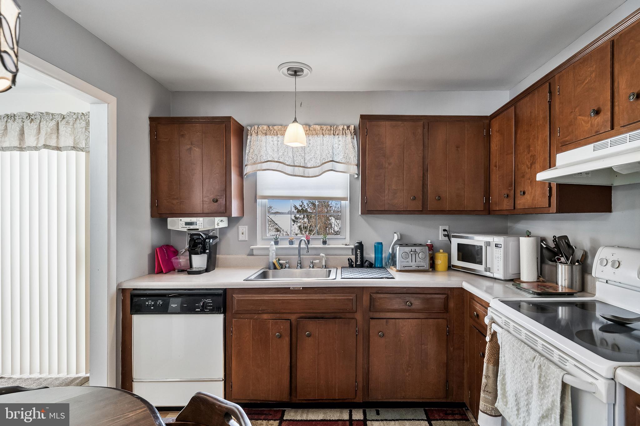 LEISURETOWNE - Residential