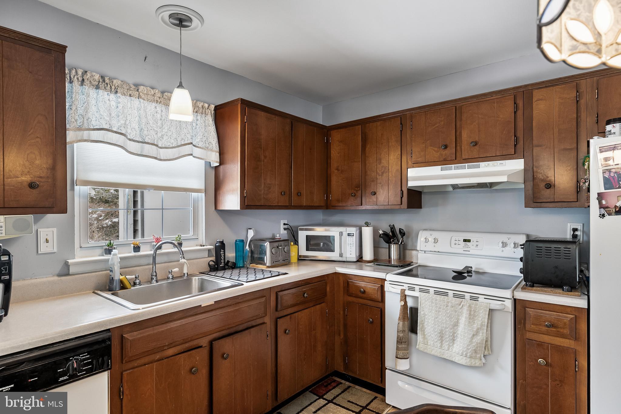 LEISURETOWNE - Residential