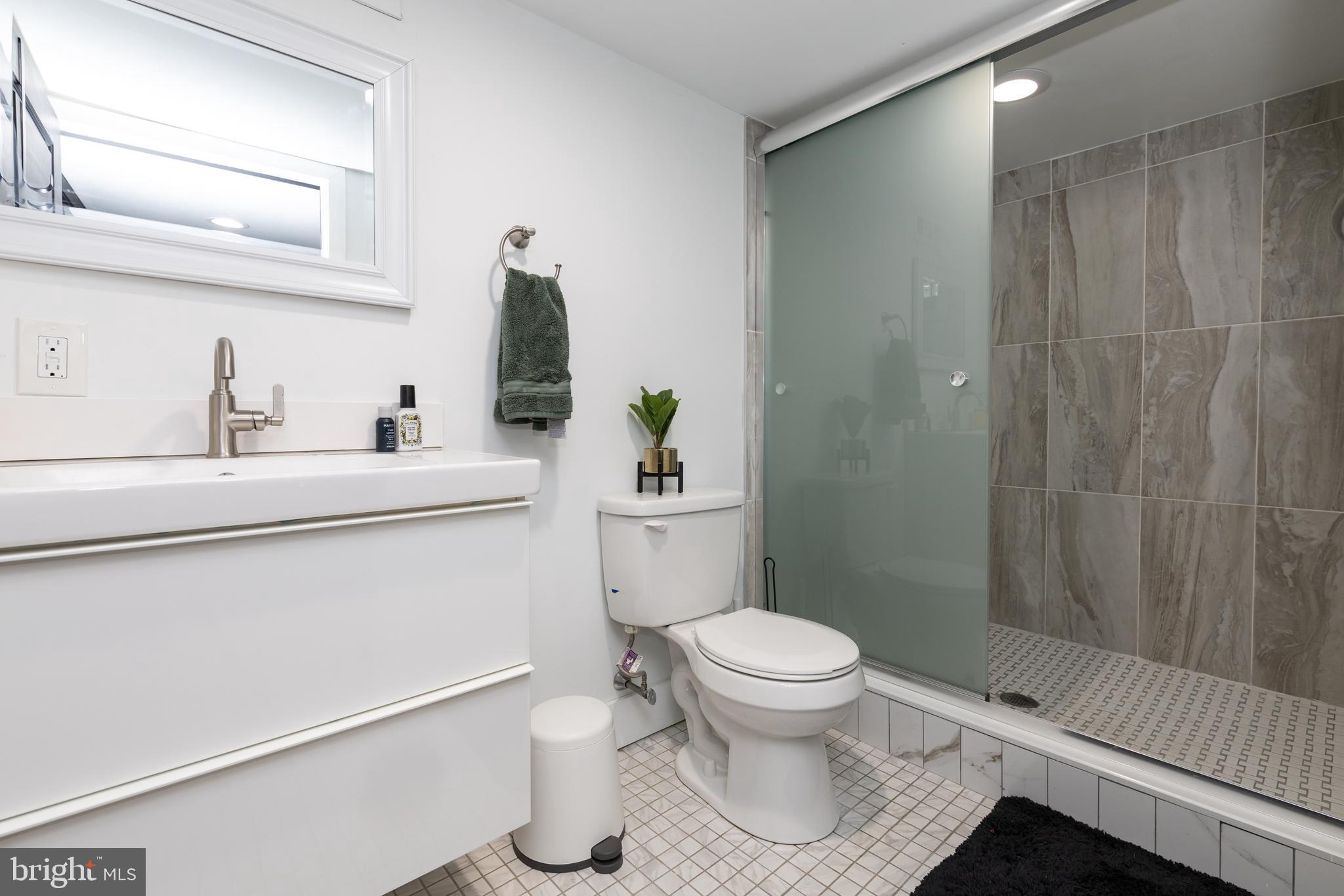 PORT RICHMOND - Residential