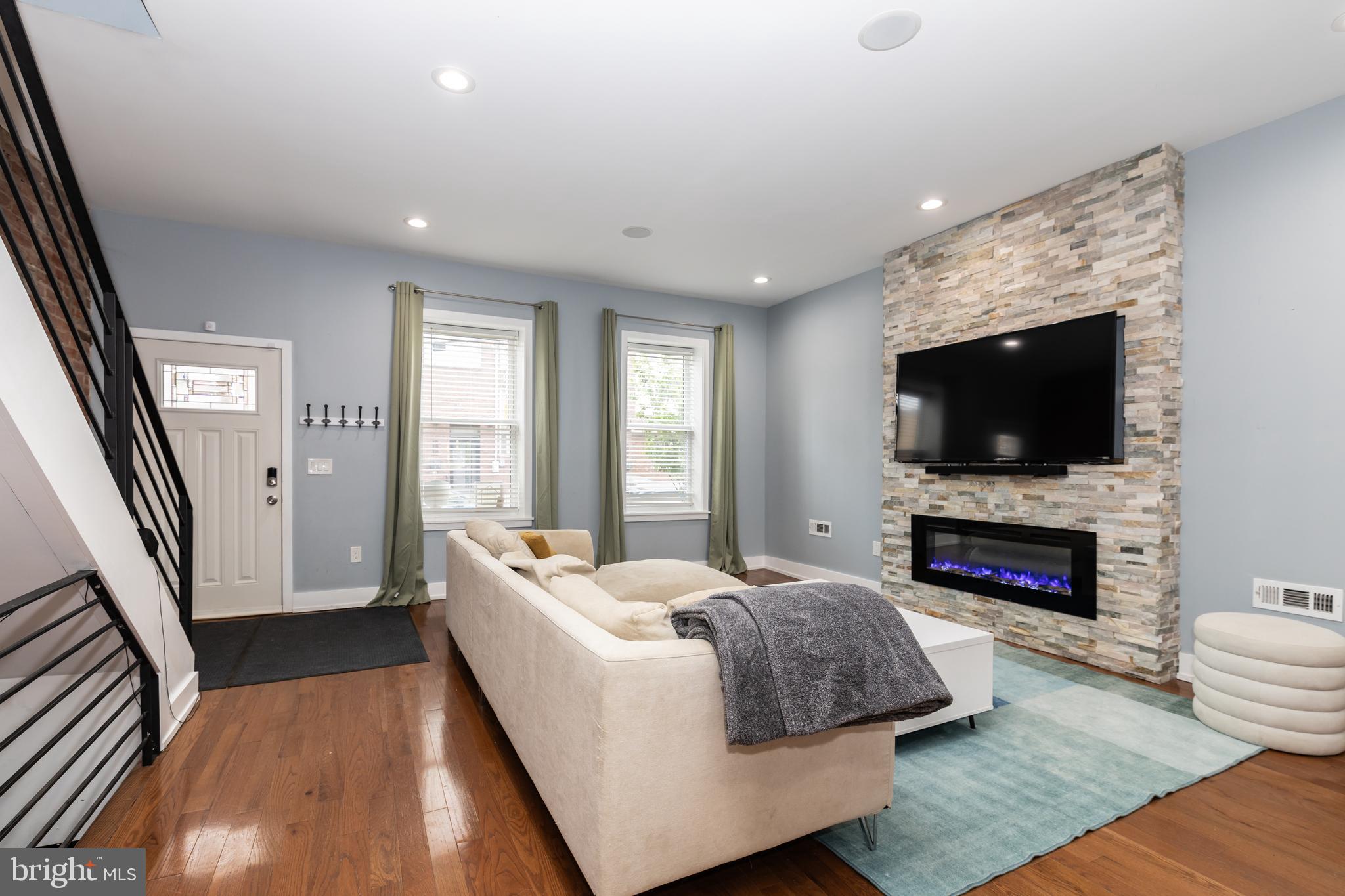 PORT RICHMOND - Residential