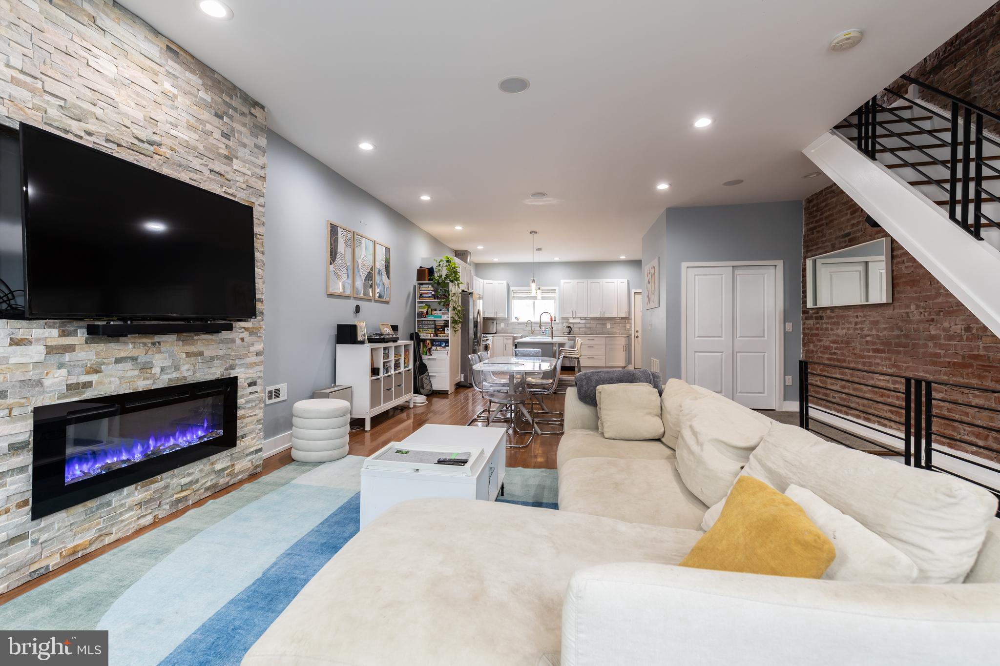 PORT RICHMOND - Residential