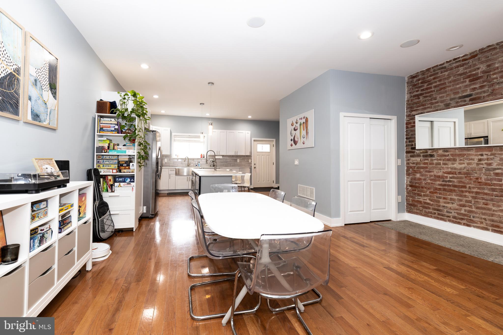 PORT RICHMOND - Residential