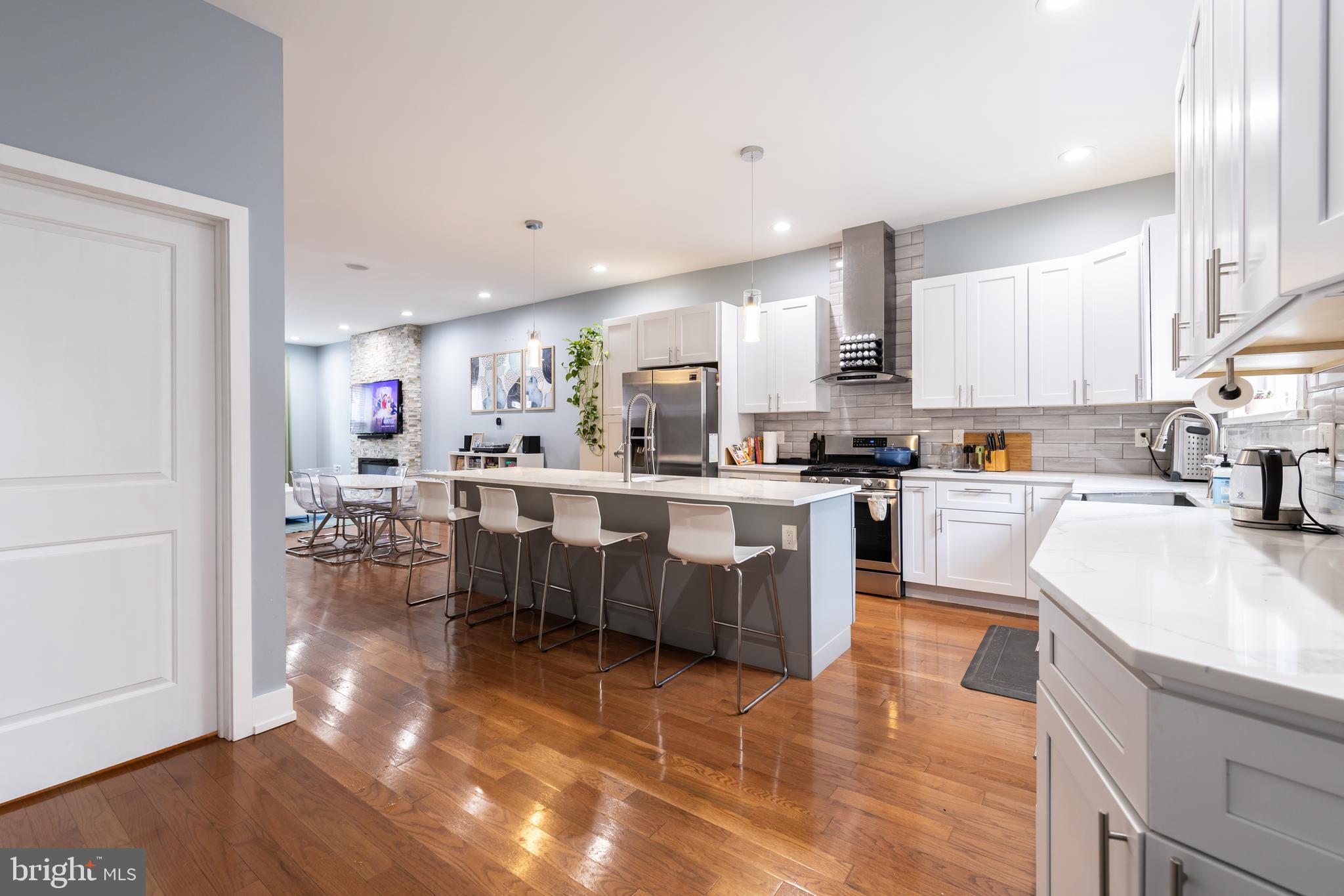 PORT RICHMOND - Residential