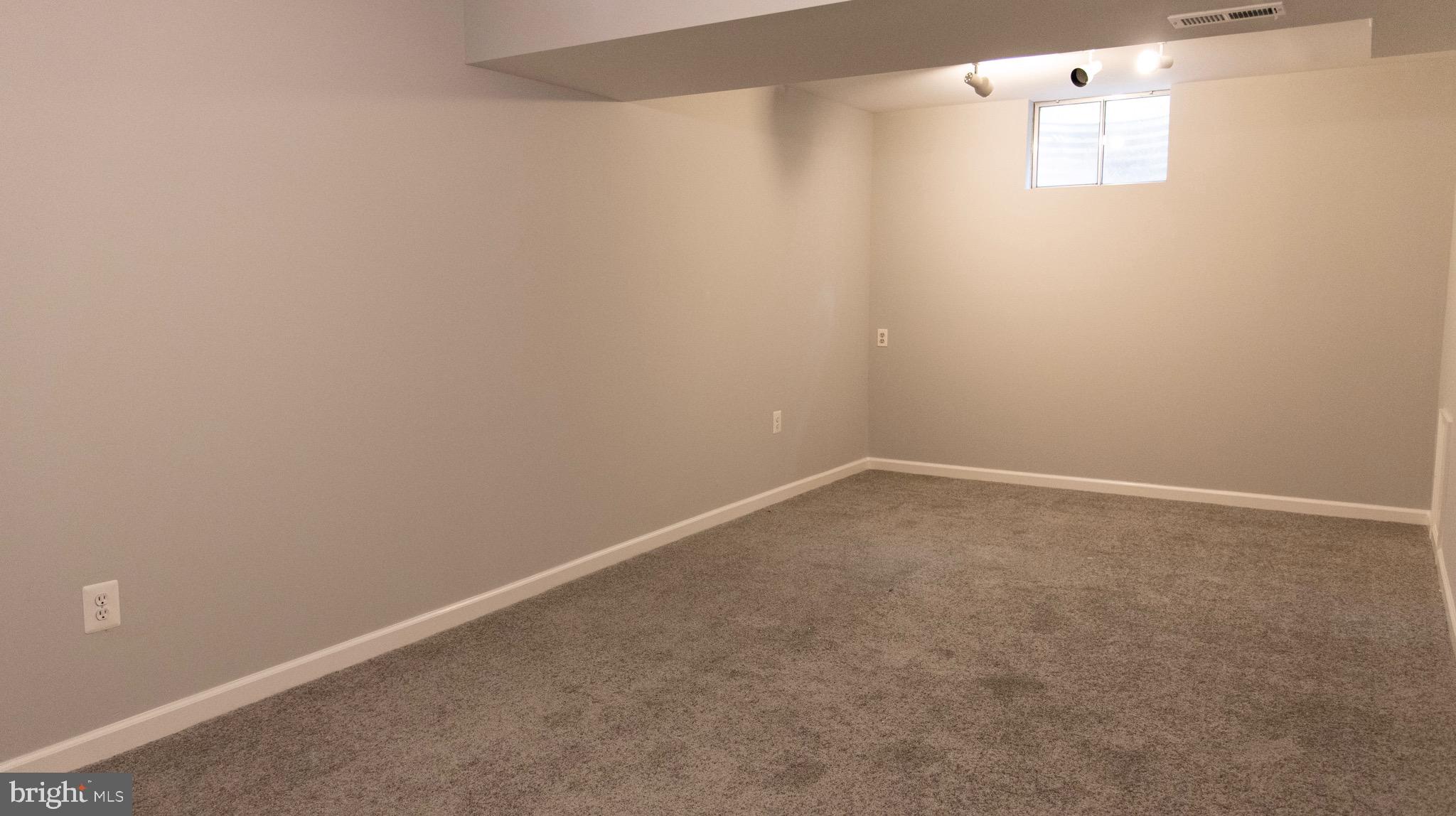 TALBOT RUN ESTATES - Residential