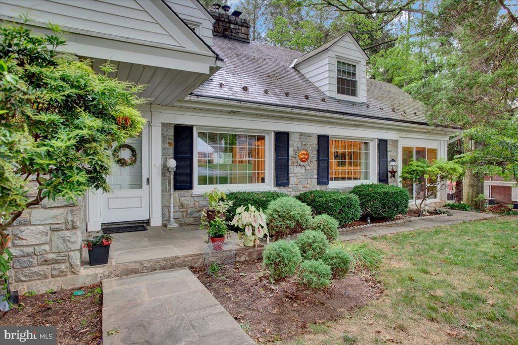 Photo of 2107 Clover Hill Road, Lancaster, PA 17603 (MLS # PALA2053706)