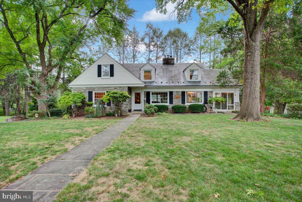 Photo of 2107 Clover Hill Road, Lancaster, PA 17603 (MLS # PALA2053706)