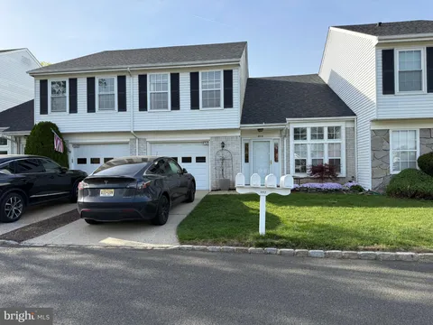 492 Delair Road Unit C, Monroe, NJ MLS: NJMX2009124