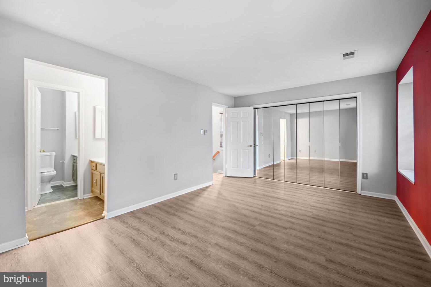 WOODSIDE - Residential