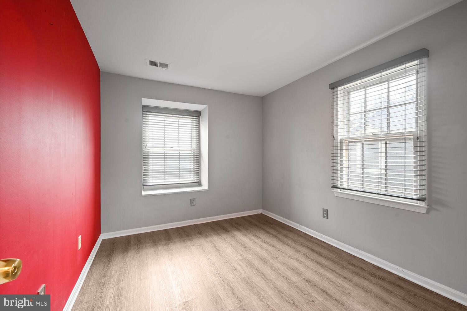 WOODSIDE - Residential