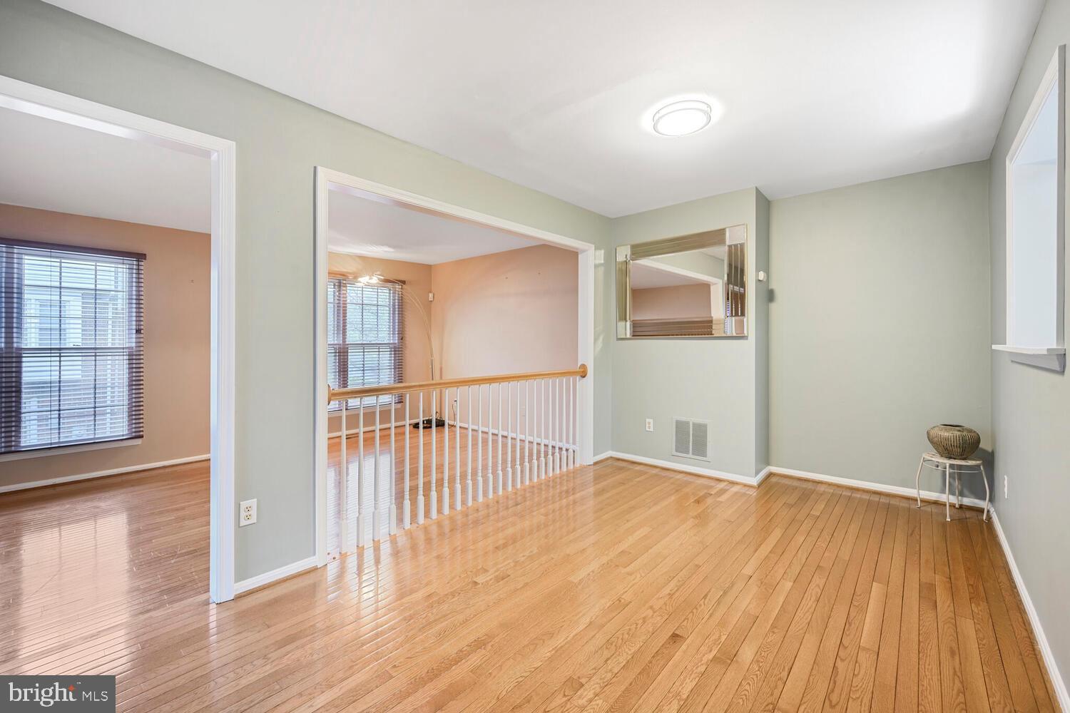 WOODSIDE - Residential