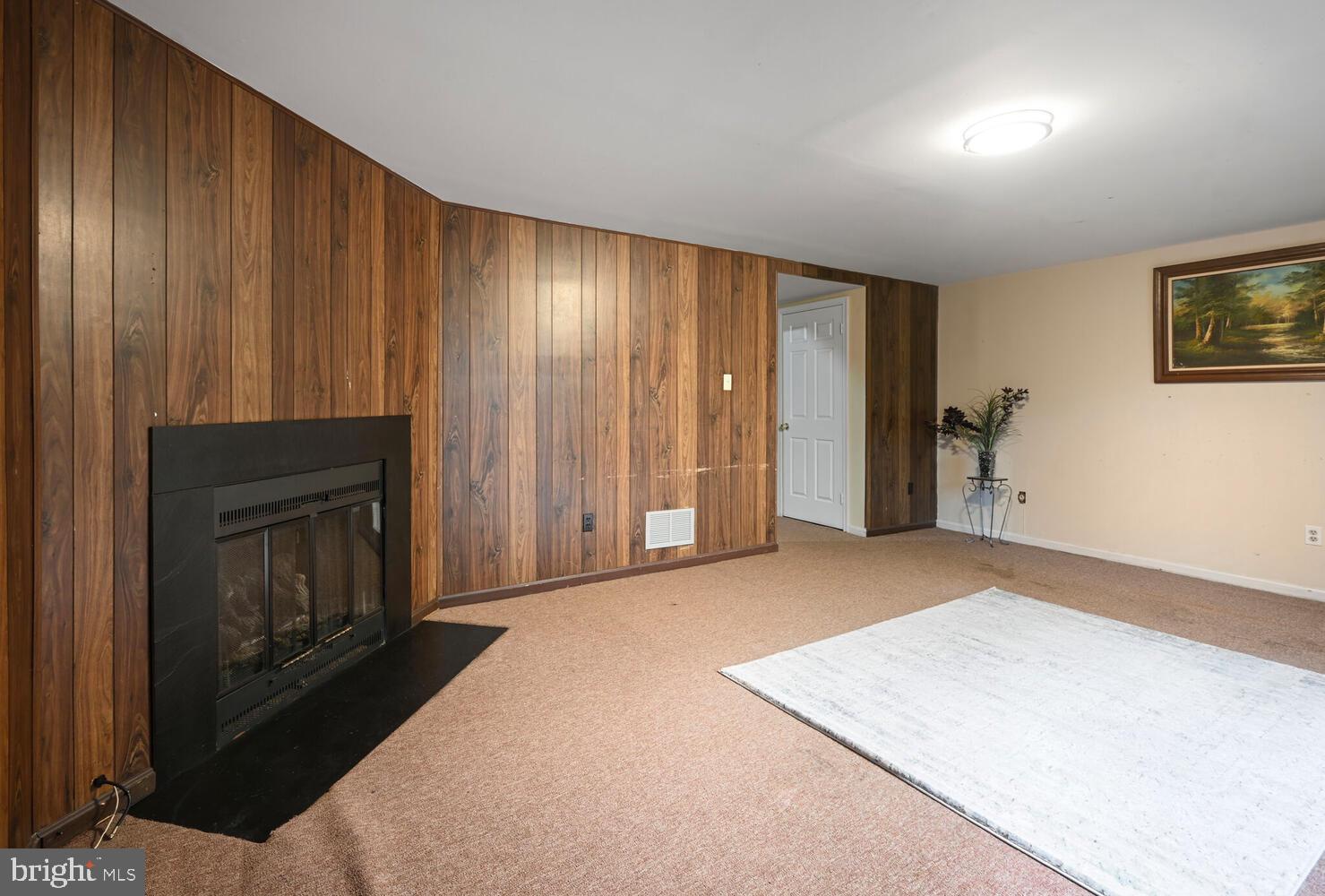 WOODSIDE - Residential