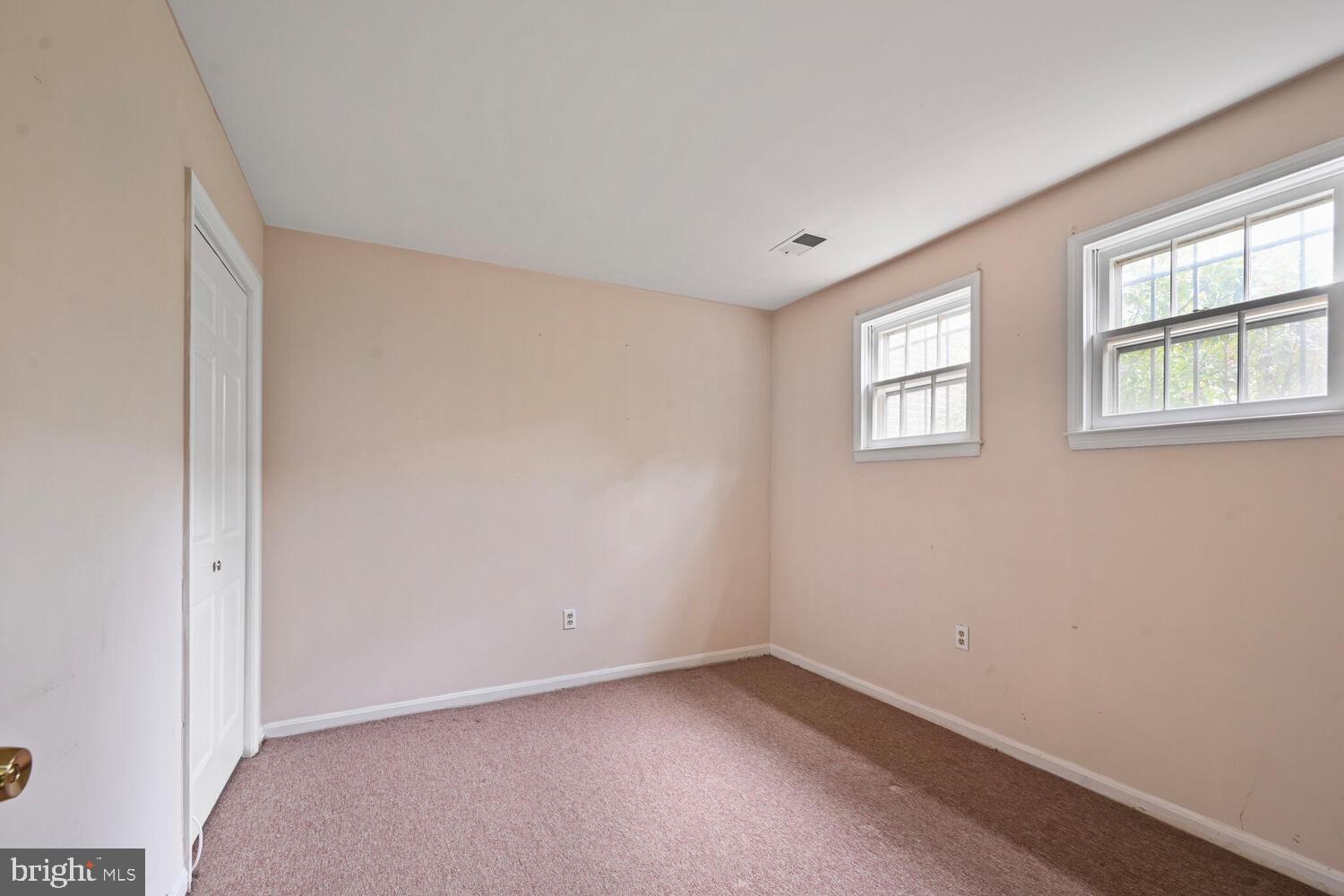 WOODSIDE - Residential