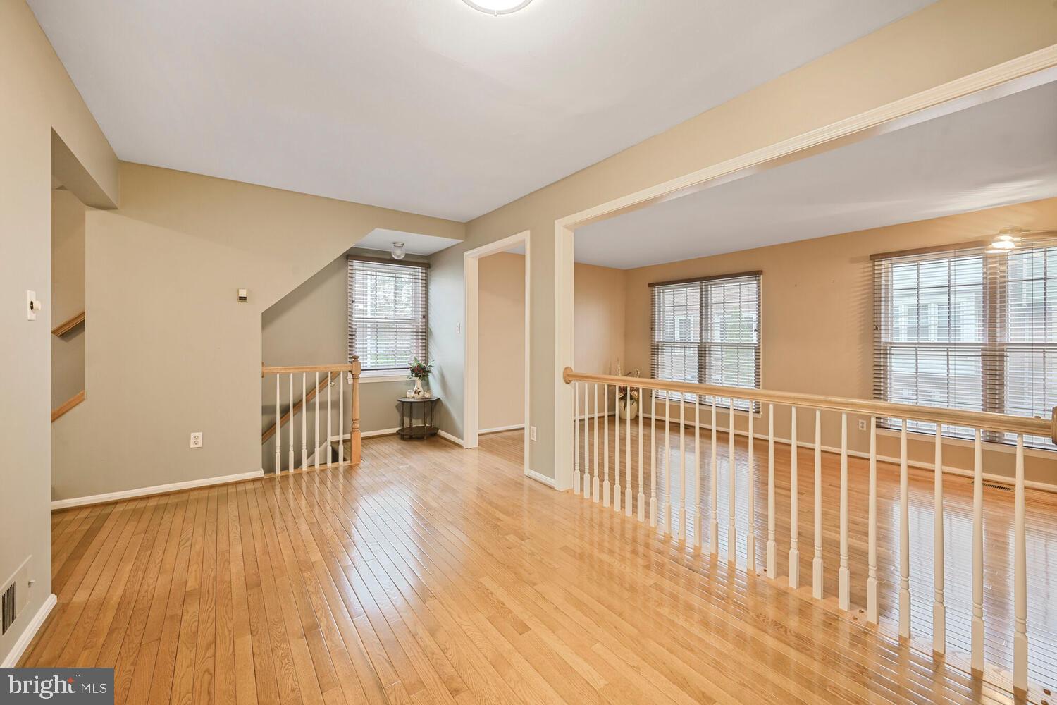 WOODSIDE - Residential