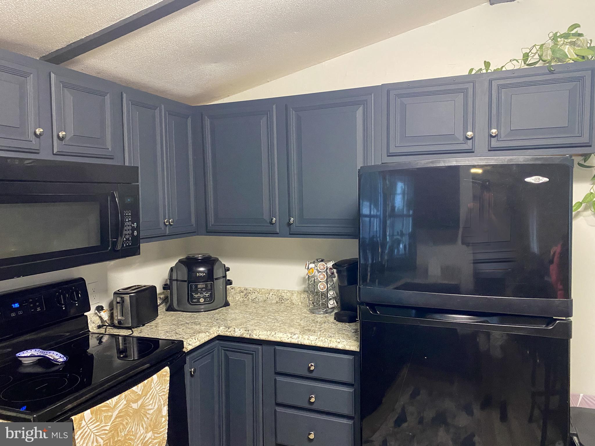 CEDAR MANOR MHP - Residential