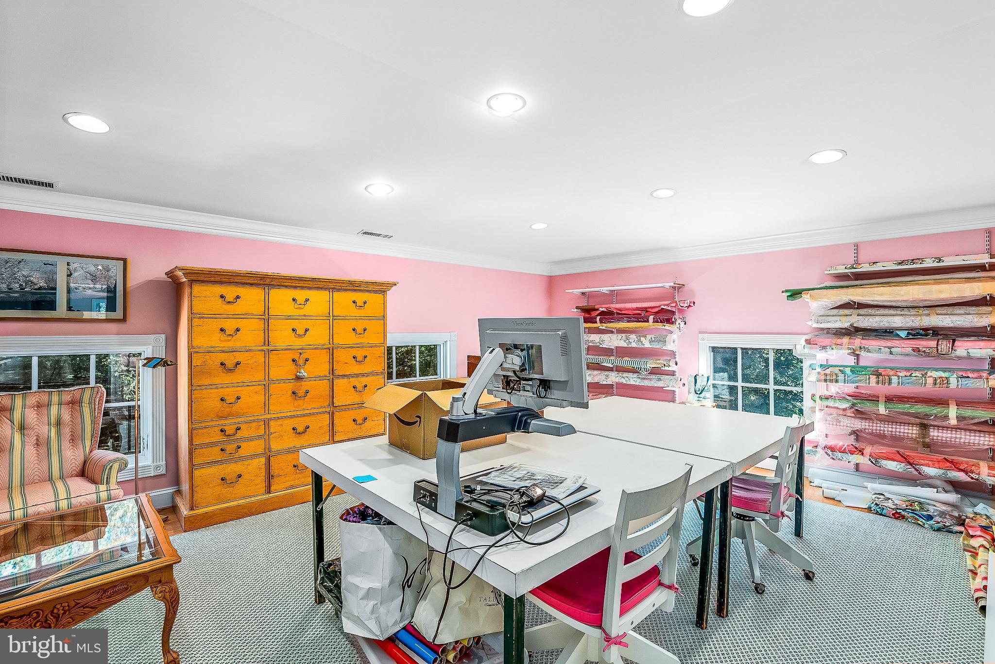 EASTON - Residential