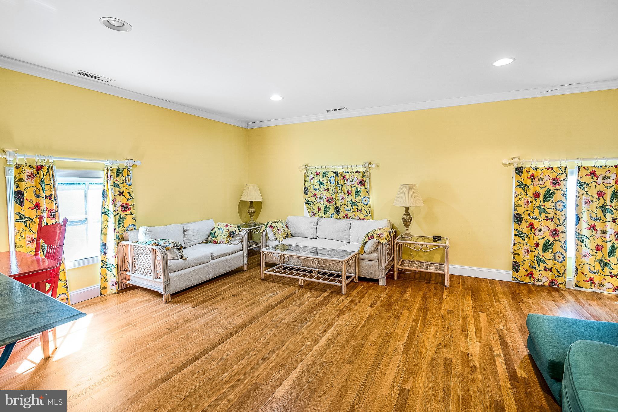 EASTON - Residential