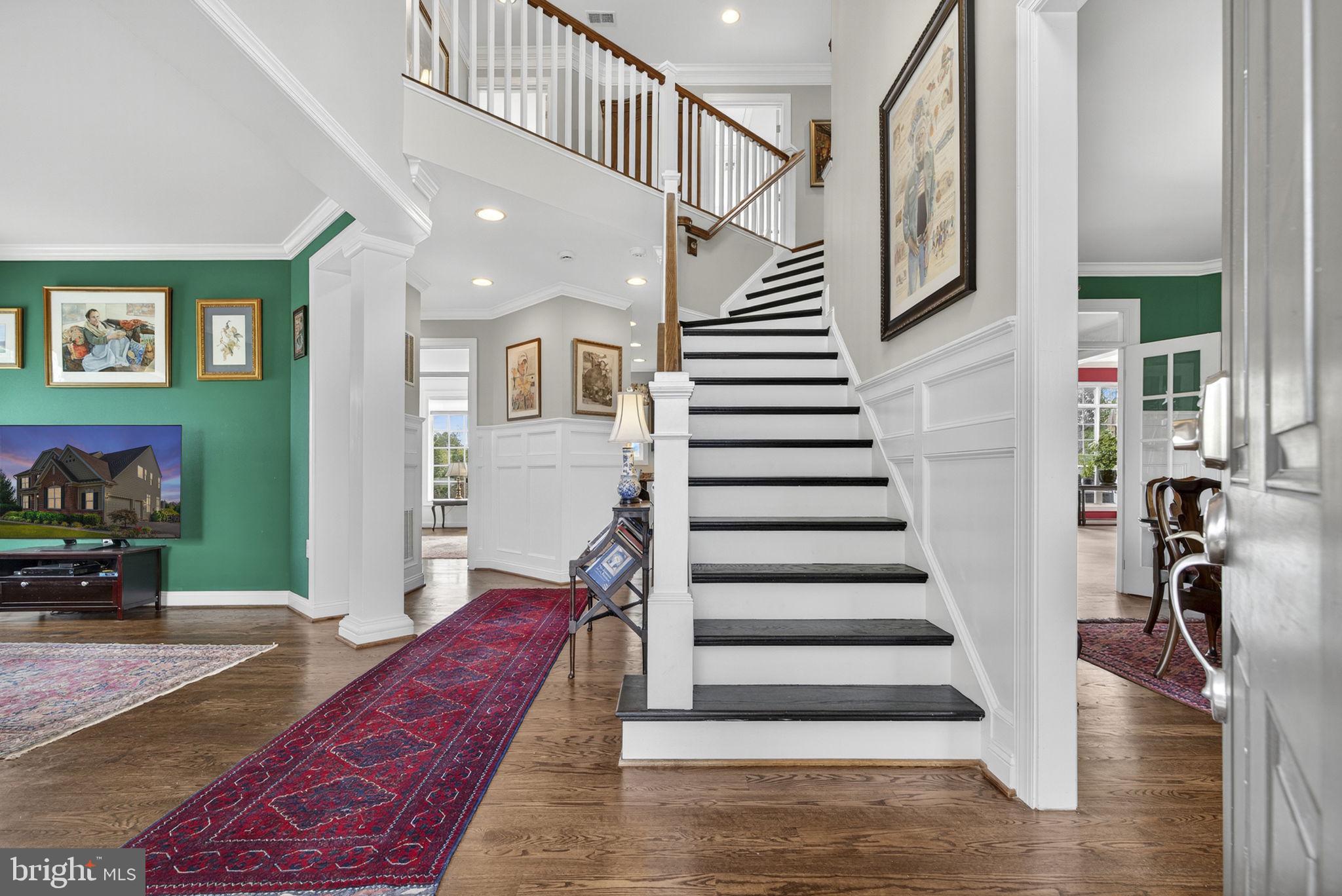 107 LACOSTA COURT